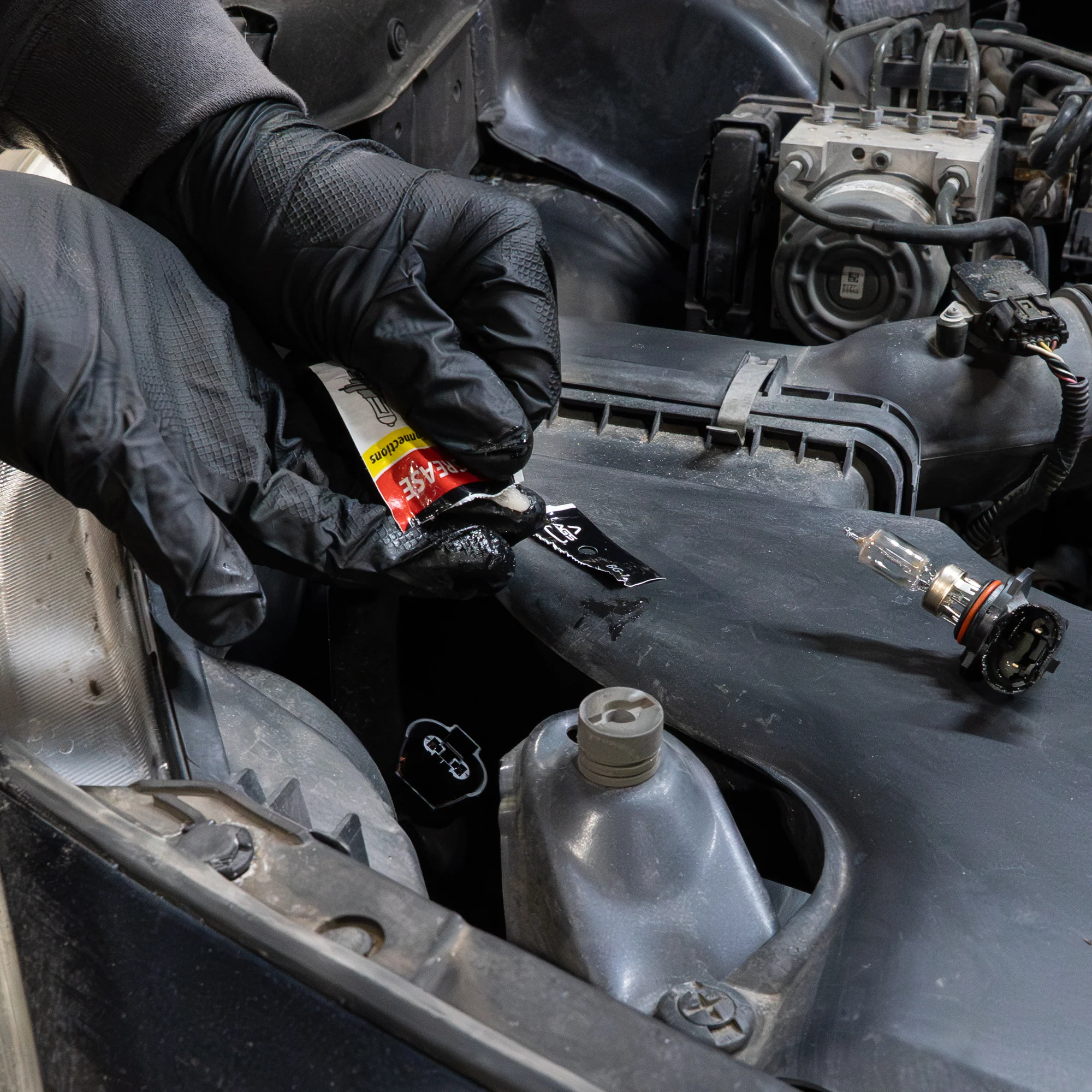 Dielectric Bulb Grease - Image 4
